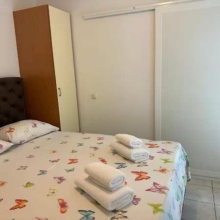 Apartment House 100m From The With Free Parking And Breakfast Baska Voda