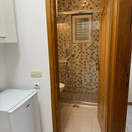 Apartment House 100m From The With Free Parking And Breakfast *