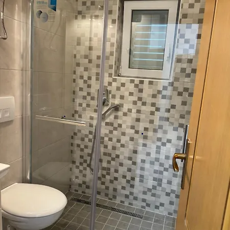Apartment House 100m From The With Free Parking And Breakfast Baska Voda