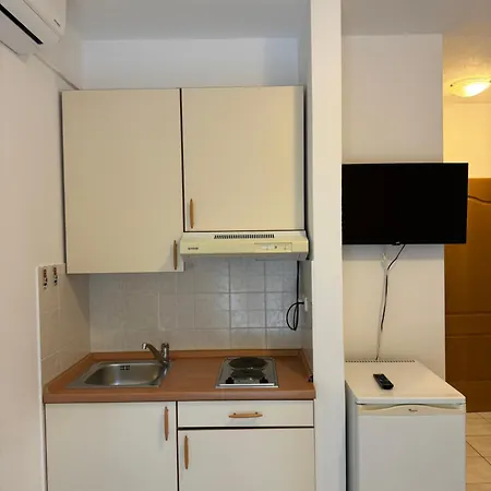 House 100m From The With Free Parking And Breakfast *
