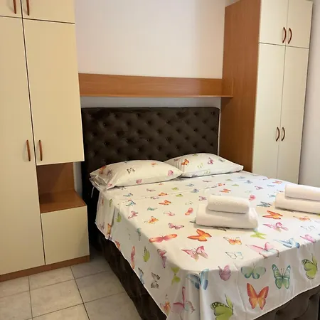 House 100m From The With Free Parking And Breakfast Apartment Baska Voda