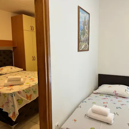 House 100m From The With Free Parking And Breakfast *