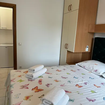 House 100m From The With Free Parking And Breakfast Baska Voda