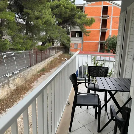 Apartment House 100m From The With Free Parking And Breakfast *
