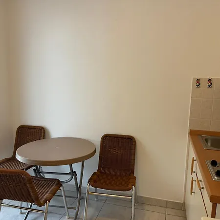 Apartment House 100m From The With Free Parking And Breakfast Baska Voda