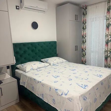 Appartement House 100m From The With Free Parking Baška Voda
