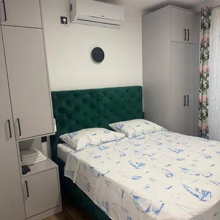Апартаменты House 100m From The With Free Parking Башка-Вода
