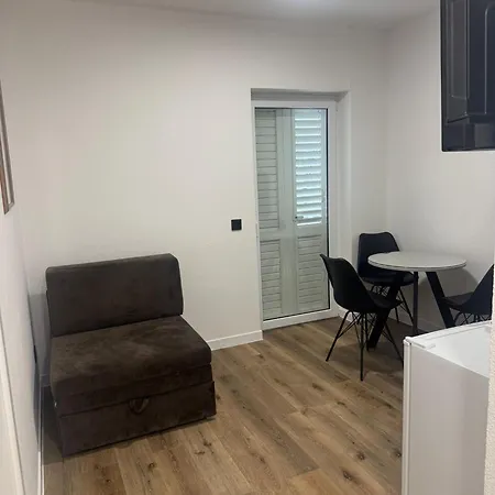 Appartement House 100m From The With Free Parking Baška Voda